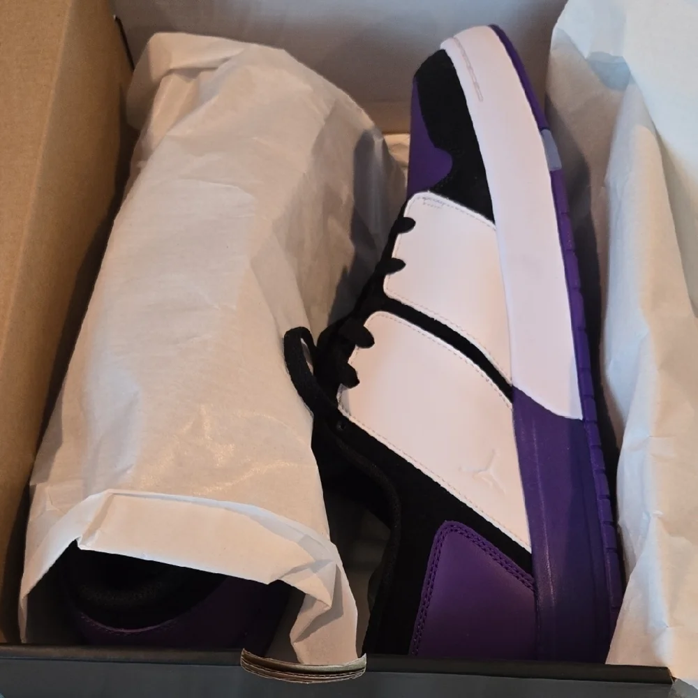 Jordan Athletic Shoes Black and Purple - Picture 2 of 10